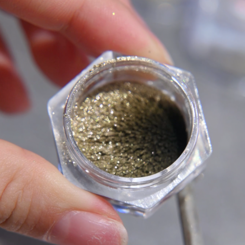 Champagne Gold Cateye powder MGR1001